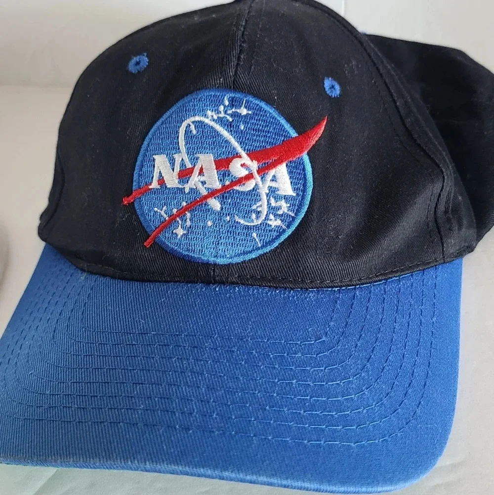 Lot of 2 baseball caps  boys